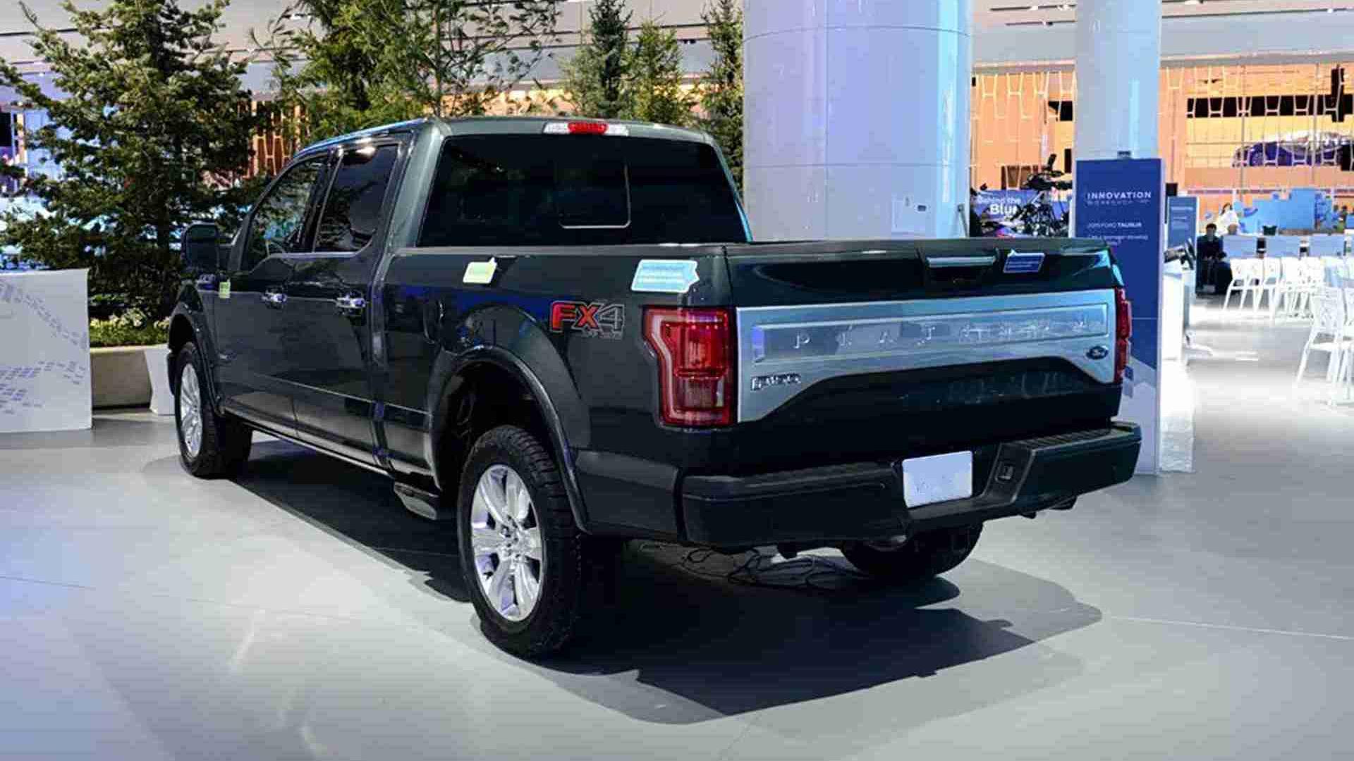 2015款福特F150白金版